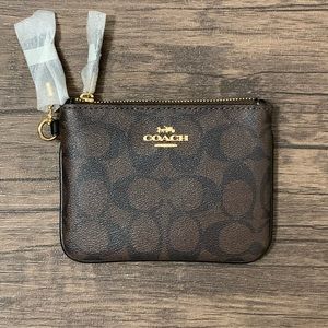 ✨ Coach Small Brown Wallet ✨